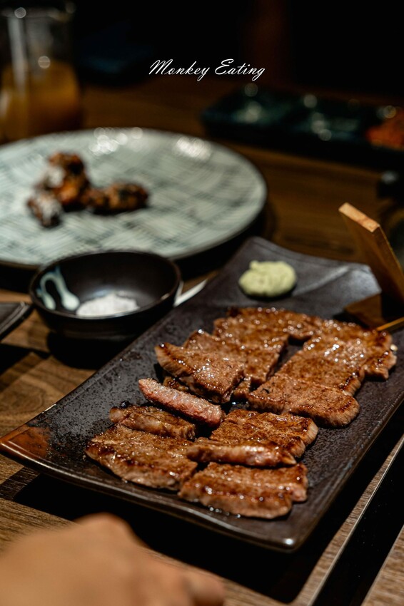 【台中北區】山鯨燒肉│漢口路燒肉推薦,浮誇系A5和牛燒肉、超美裝潢一秒到日本!還有免費和服體驗 - 貪吃猴的幻想