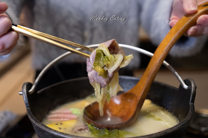 【台中北區】山鯨燒肉│漢口路燒肉推薦,浮誇系A5和牛燒肉、超美裝潢一秒到日本!還有免費和服體驗 - 貪吃猴的幻想