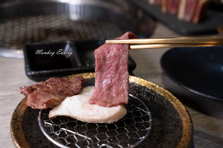 【台中北區】山鯨燒肉│漢口路燒肉推薦,浮誇系A5和牛燒肉、超美裝潢一秒到日本!還有免費和服體驗 - 貪吃猴的幻想