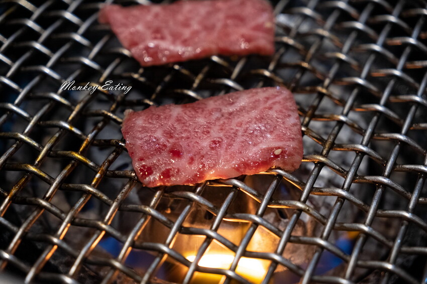 【台中北區】山鯨燒肉│漢口路燒肉推薦,浮誇系A5和牛燒肉、超美裝潢一秒到日本!還有免費和服體驗 - 貪吃猴的幻想