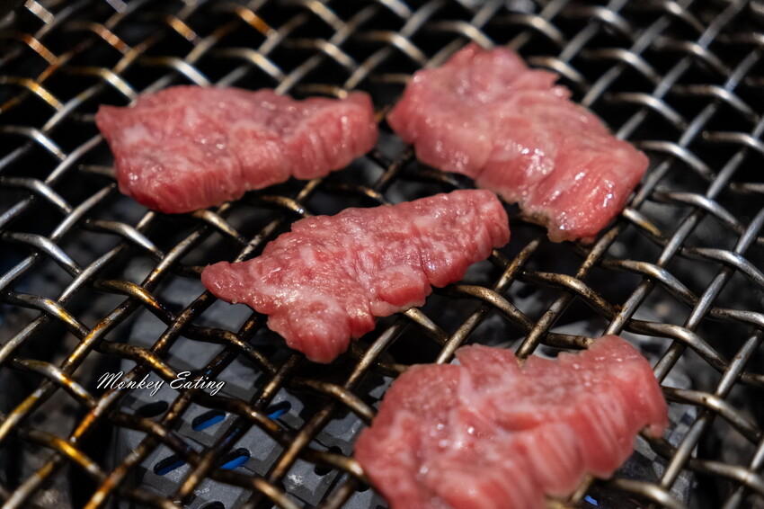 【台中北區】山鯨燒肉│漢口路燒肉推薦,浮誇系A5和牛燒肉、超美裝潢一秒到日本!還有免費和服體驗 - 貪吃猴的幻想