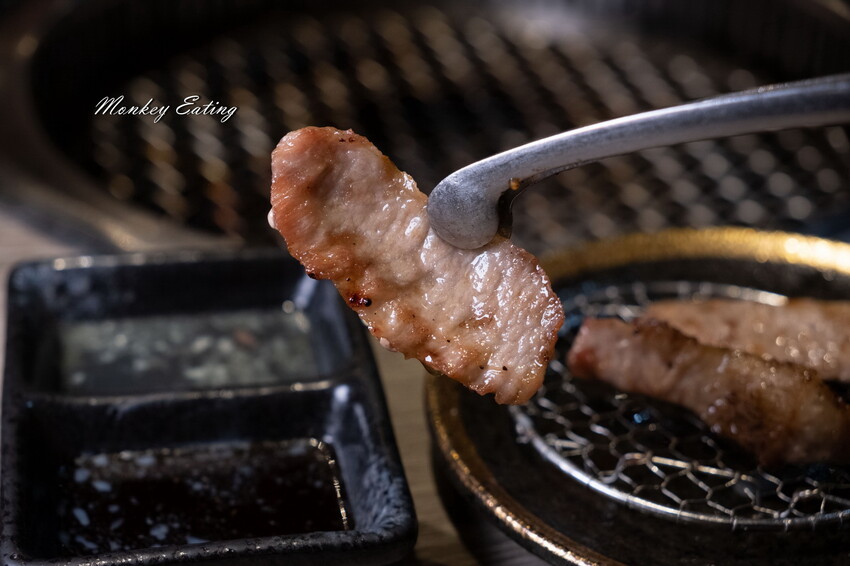 【台中北區】山鯨燒肉│漢口路燒肉推薦,浮誇系A5和牛燒肉、超美裝潢一秒到日本!還有免費和服體驗 - 貪吃猴的幻想