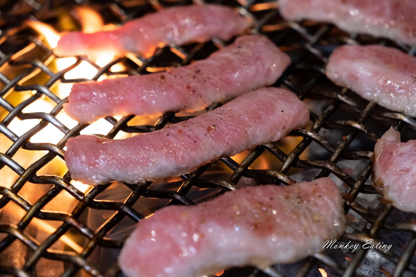 【台中北區】山鯨燒肉│漢口路燒肉推薦,浮誇系A5和牛燒肉、超美裝潢一秒到日本!還有免費和服體驗 - 貪吃猴的幻想