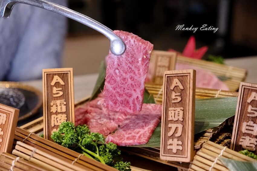 【台中北區】山鯨燒肉│漢口路燒肉推薦,浮誇系A5和牛燒肉、超美裝潢一秒到日本!還有免費和服體驗 - 貪吃猴的幻想