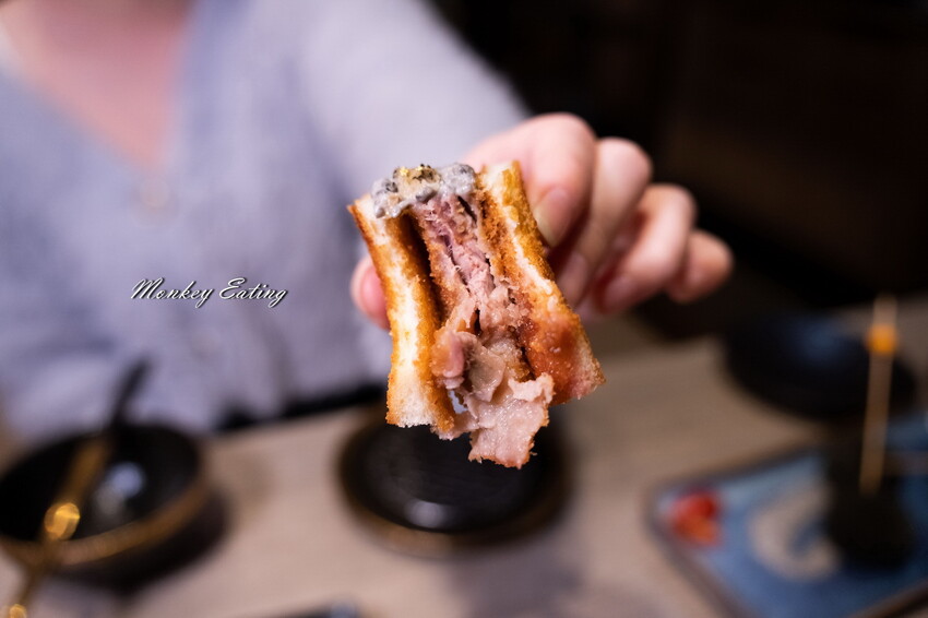 【台中北區】山鯨燒肉│漢口路燒肉推薦,浮誇系A5和牛燒肉、超美裝潢一秒到日本!還有免費和服體驗 - 貪吃猴的幻想