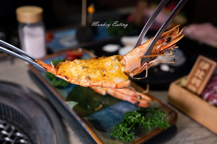 【台中北區】山鯨燒肉│漢口路燒肉推薦,浮誇系A5和牛燒肉、超美裝潢一秒到日本!還有免費和服體驗 - 貪吃猴的幻想