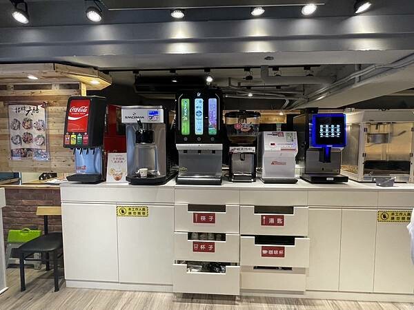 食記(實際)分享 ｜ 六扇門時尚鍋物-中山農安店｜香醇不膩口