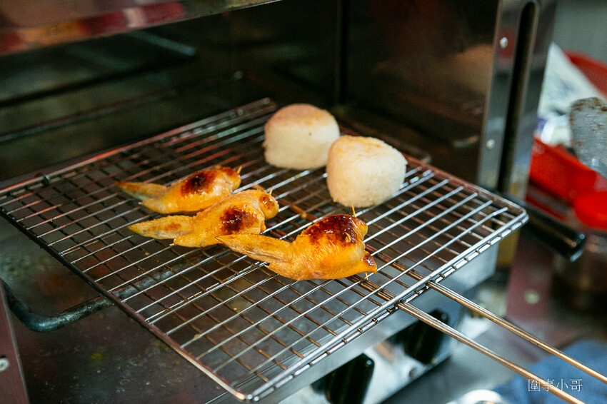 宜蘭羅東美食推薦-胖達夯燒烤!午餐到宵夜都吃得到美味的雞絲涼麵跟燒烤~還有烤飯糰也超級好吃! @圍事小哥的幸福相框