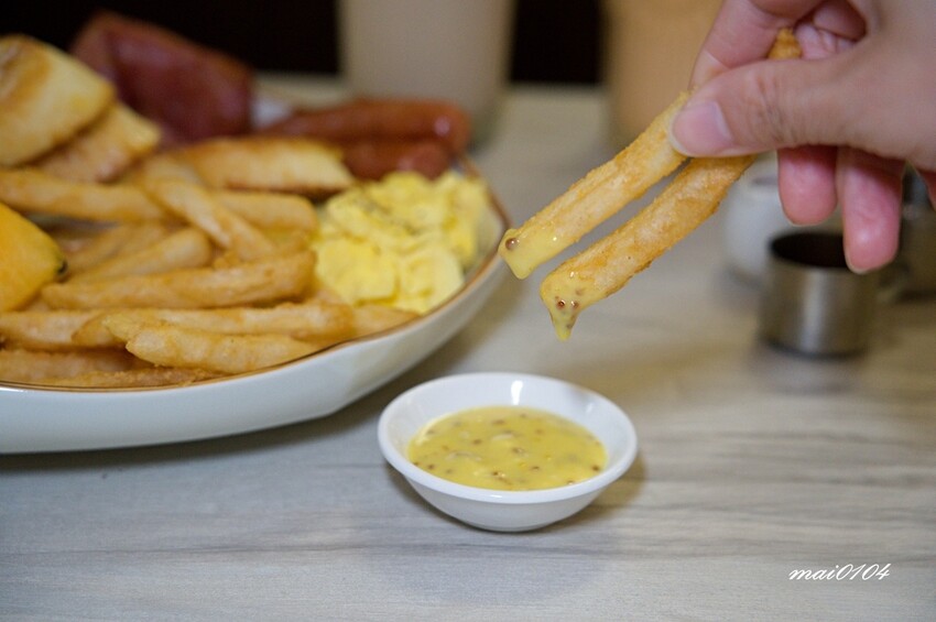 桃園青埔早午餐推薦｜小巷43-Alley Cafe～免服務費