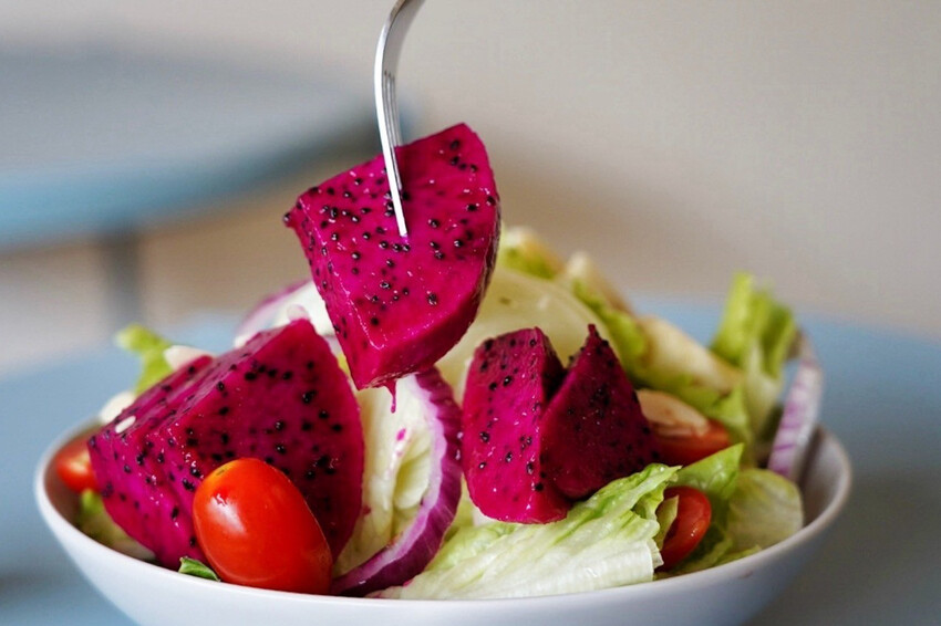 賣場旁超隱密手作甜點!平日下午兩點蛋糕櫃已空,拿鐵一杯才80元~