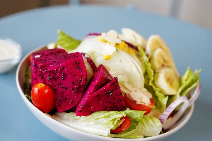 賣場旁超隱密手作甜點!平日下午兩點蛋糕櫃已空,拿鐵一杯才80元~