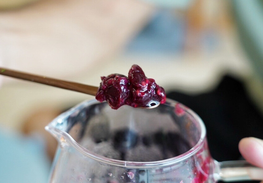 賣場旁超隱密手作甜點!平日下午兩點蛋糕櫃已空,拿鐵一杯才80元~