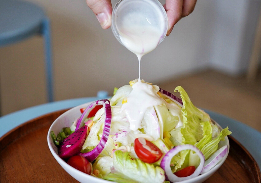 賣場旁超隱密手作甜點!平日下午兩點蛋糕櫃已空,拿鐵一杯才80元~