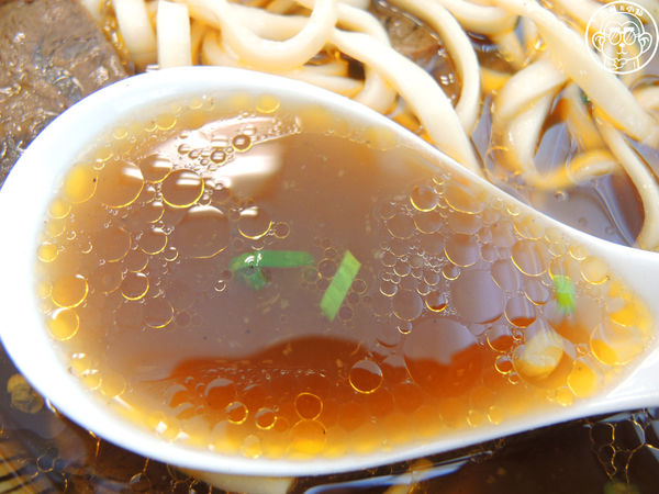 老張牛肉麵：呷飽祙【台北中正･老張牛肉麵】新分店有媽媽的味道