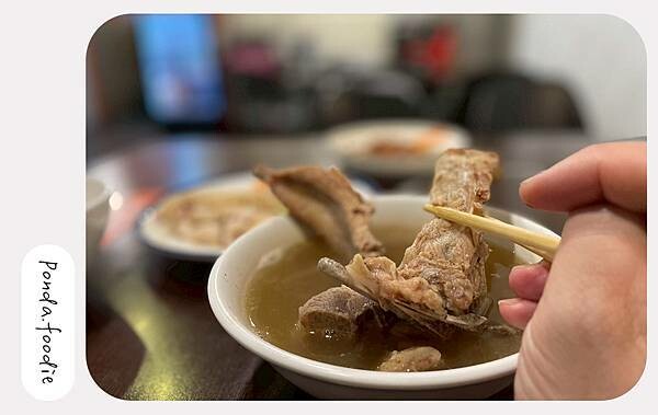 龍虎海南雞飯|新竹道地星馬料理,平價品嘗海南雞飯、肉骨茶。 龍虎海南雞飯|新竹道地星馬料理,平價品嘗海南雞飯、肉骨茶。