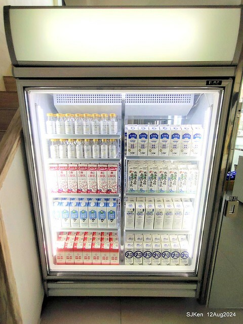 (新竹東區美食)「高北牛乳大王」新竹東門文昌店(Papaya  traditional Taiwan juice and milk shop)，Hsinchu city,  Aug 12, 2024, SJKen