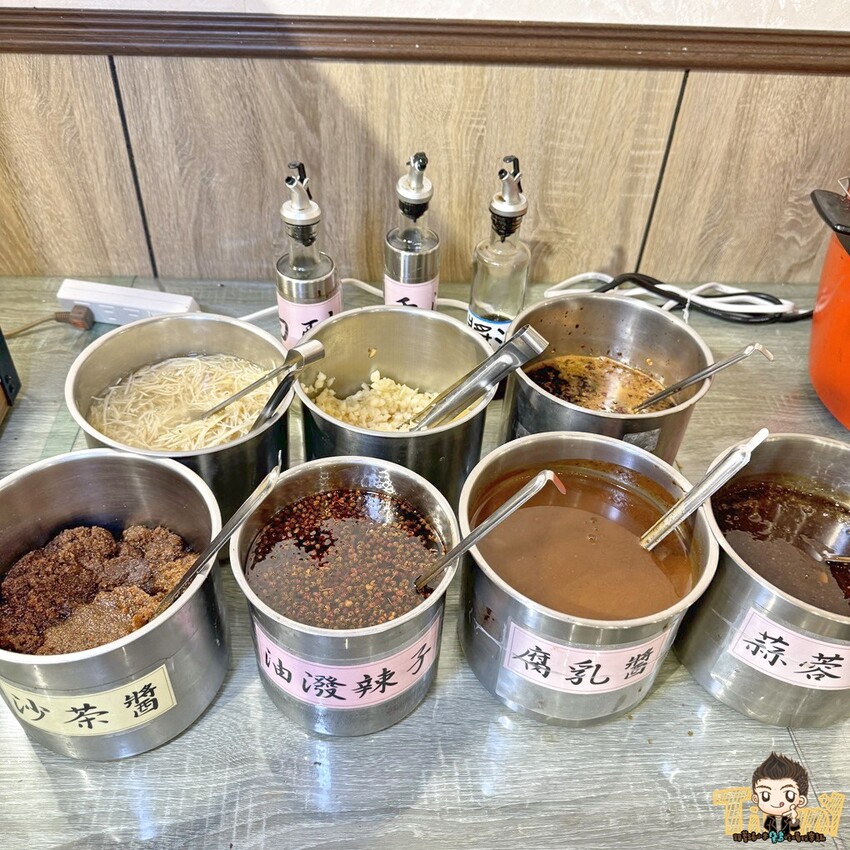 苗栗縣頭份市苗栗頭份不打羊。羊肉爐牛肉爐吃到飽! 全台最多最豐富百種食材吃到飽只要530元起! 當月壽星個人8折優惠! 90歲以上當月壽星個人免費招待! (菜單營業時間地址電話) - 跟著踢小米吃喝玩