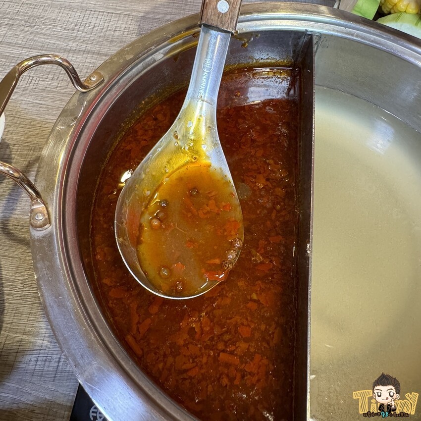 苗栗縣頭份市苗栗頭份不打羊。羊肉爐牛肉爐吃到飽! 全台最多最豐富百種食材吃到飽只要530元起! 當月壽星個人8折優惠! 90歲以上當月壽星個人免費招待! (菜單營業時間地址電話) - 跟著踢小米吃喝玩