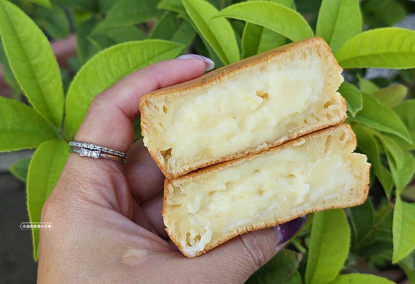 想要滿足平價又美味的下午茶就來這！！功夫茶王、咀嚼系38奶霸，手作紅豆餅鹹甜口味一咬就爆餡！！