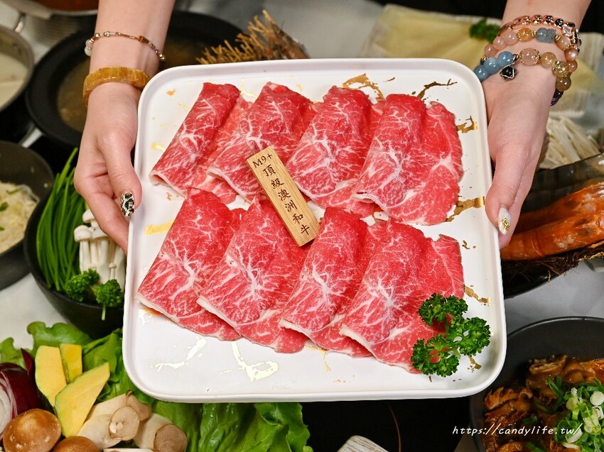 論石間鍋物|台中人氣鍋物最新分店在太平,320元起享蔬食自助吧吃到飽,還有超值雙人套餐 - 糖糖's 享食生活