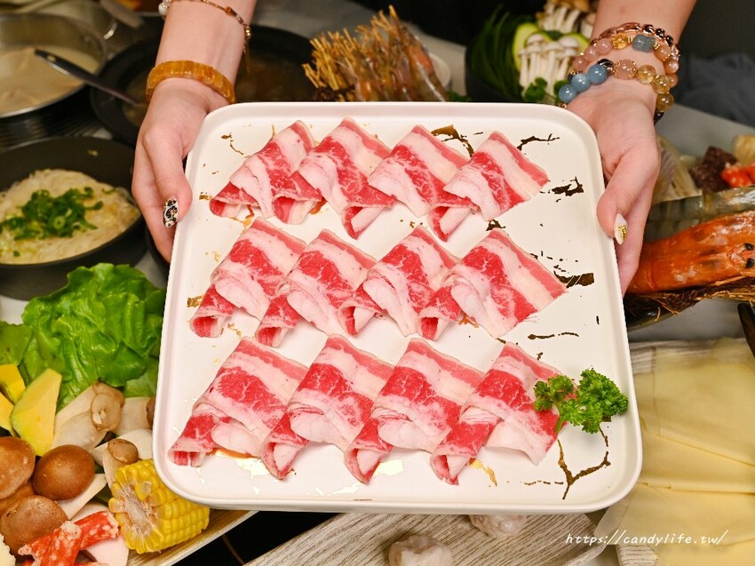 論石間鍋物|台中人氣鍋物最新分店在太平,320元起享蔬食自助吧吃到飽,還有超值雙人套餐 - 糖糖's 享食生活