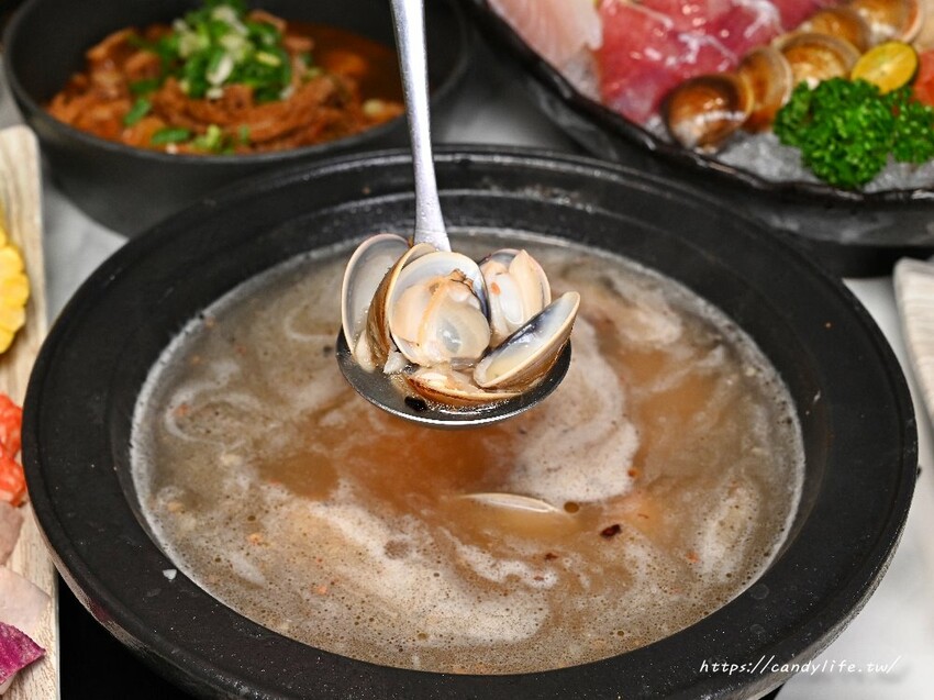 論石間鍋物|台中人氣鍋物最新分店在太平,320元起享蔬食自助吧吃到飽,還有超值雙人套餐 - 糖糖's 享食生活