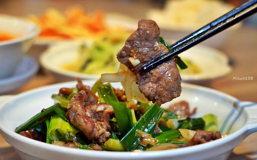 桃園超人氣熱炒店!平價88道菜任選「呷尬八八快炒」內用白飯吃到飽。