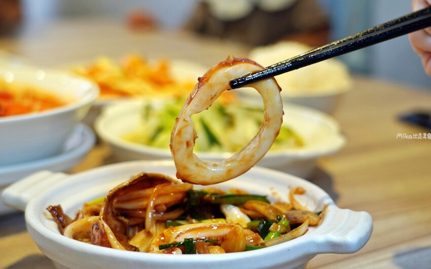 桃園超人氣熱炒店!平價88道菜任選「呷尬八八快炒」內用白飯吃到飽。