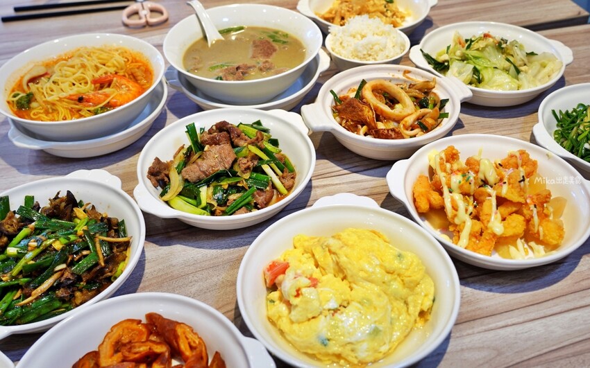 桃園超人氣熱炒店!平價88道菜任選「呷尬八八快炒」內用白飯吃到飽。