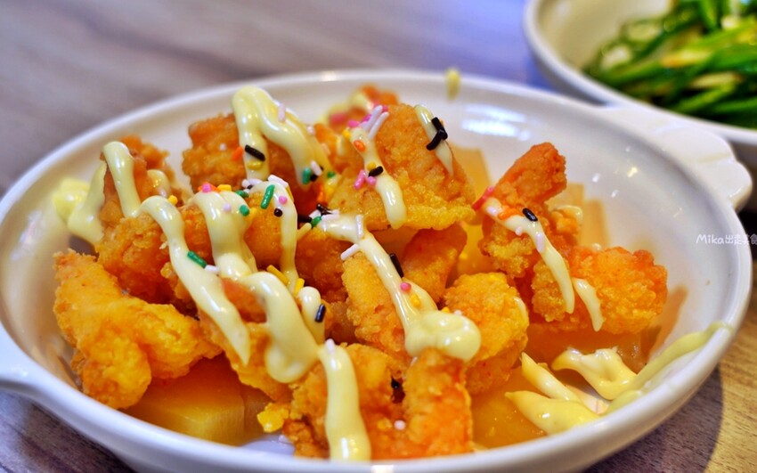 桃園超人氣熱炒店!平價88道菜任選「呷尬八八快炒」內用白飯吃到飽。