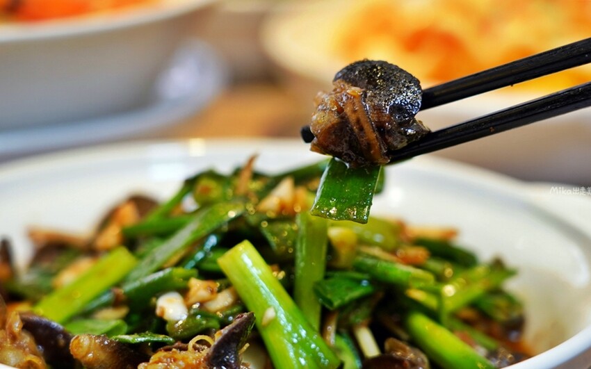 桃園超人氣熱炒店!平價88道菜任選「呷尬八八快炒」內用白飯吃到飽。