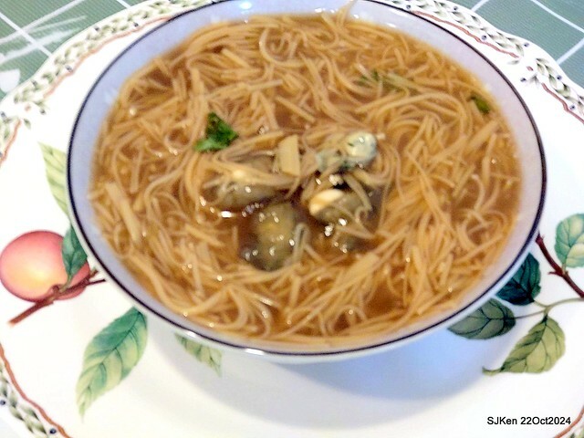 (台北南港美食)「點新春蚵仔麵線」 (Oyster noodles shop), N