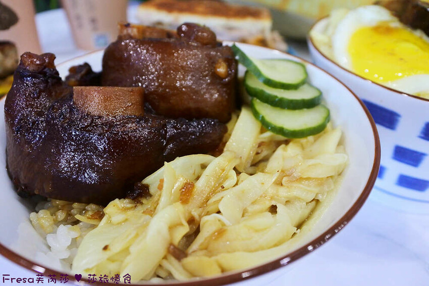 台南市善化區台南早午餐【玏食早午餐】九點開賣！爌肉飯＋豬腳飯一早吃飽飽.推薦８盎司漢堡排堡、芋泥肉鬆焦糖吐司│善化