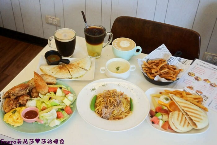 台南市善化區台南早午餐【玏食早午餐】九點開賣！爌肉飯＋豬腳飯一早吃飽飽.推薦８盎司漢堡排堡、芋泥肉鬆焦糖吐司│善化