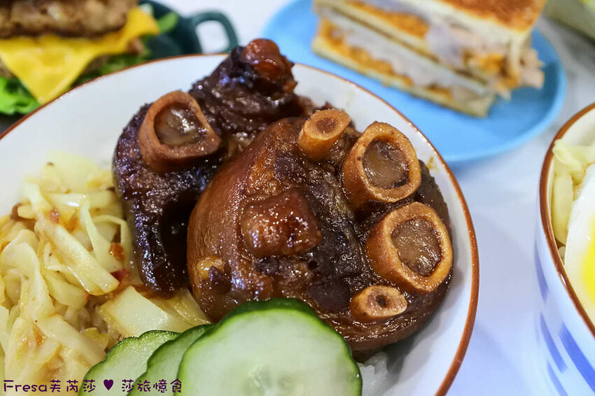 台南市善化區台南早午餐【玏食早午餐】九點開賣！爌肉飯＋豬腳飯一早吃飽飽.推薦８盎司漢堡排堡、芋泥肉鬆焦糖吐司│善化