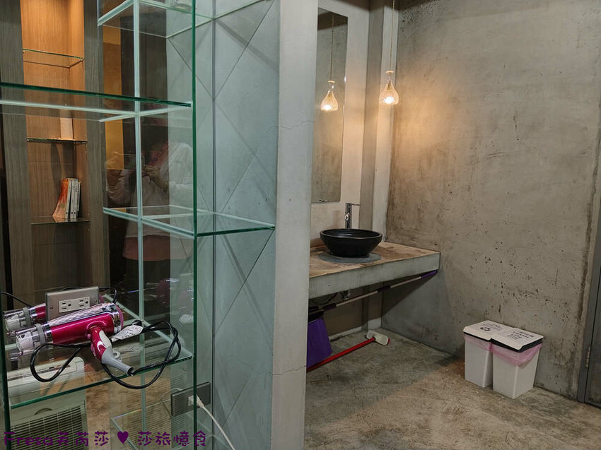 台北西門女生專屬青旅推薦，近捷運生活便利。