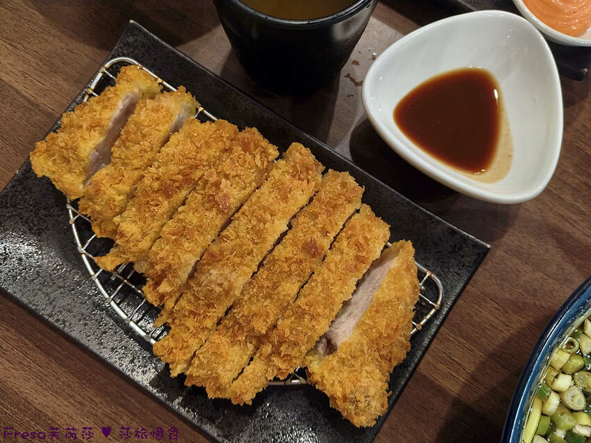 嘉義市東區嘉義拉麵【熊富手打烏龍麵館】檜意森活村附近餐廳.厚韻咖哩香!Q勁烏龍麵醇濃湯頭.還有素食烏龍麵│阿里山