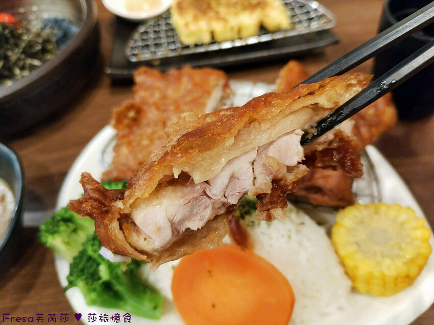 嘉義市東區嘉義拉麵【熊富手打烏龍麵館】檜意森活村附近餐廳.厚韻咖哩香!Q勁烏龍麵醇濃湯頭.還有素食烏龍麵│阿里山