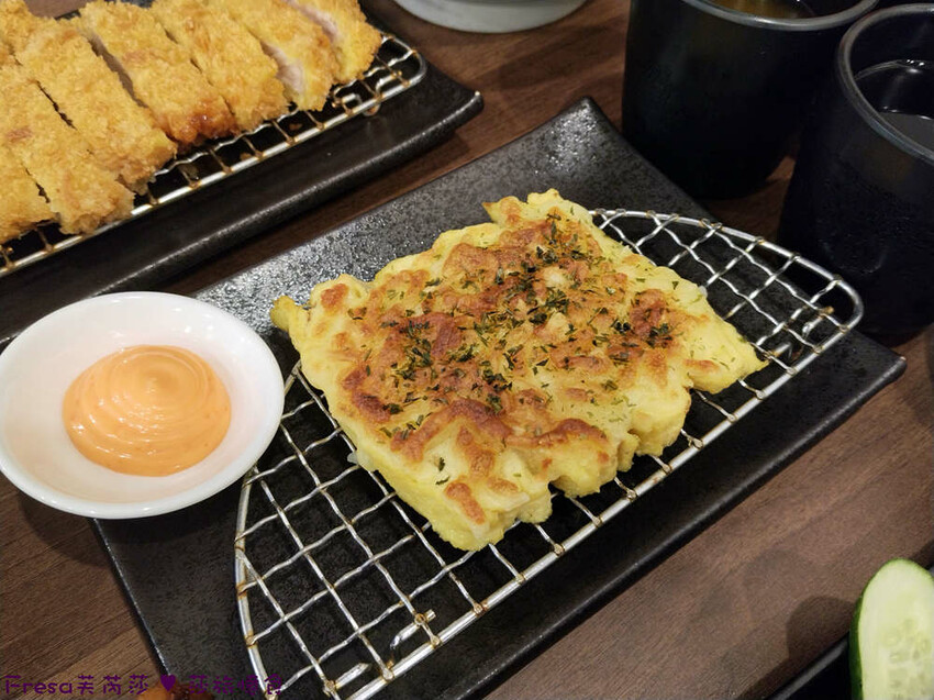 嘉義市東區嘉義拉麵【熊富手打烏龍麵館】檜意森活村附近餐廳.厚韻咖哩香!Q勁烏龍麵醇濃湯頭.還有素食烏龍麵│阿里山