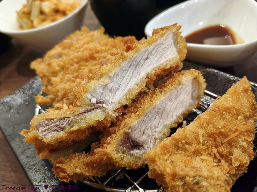 嘉義市東區嘉義拉麵【熊富手打烏龍麵館】檜意森活村附近餐廳.厚韻咖哩香!Q勁烏龍麵醇濃湯頭.還有素食烏龍麵│阿里山