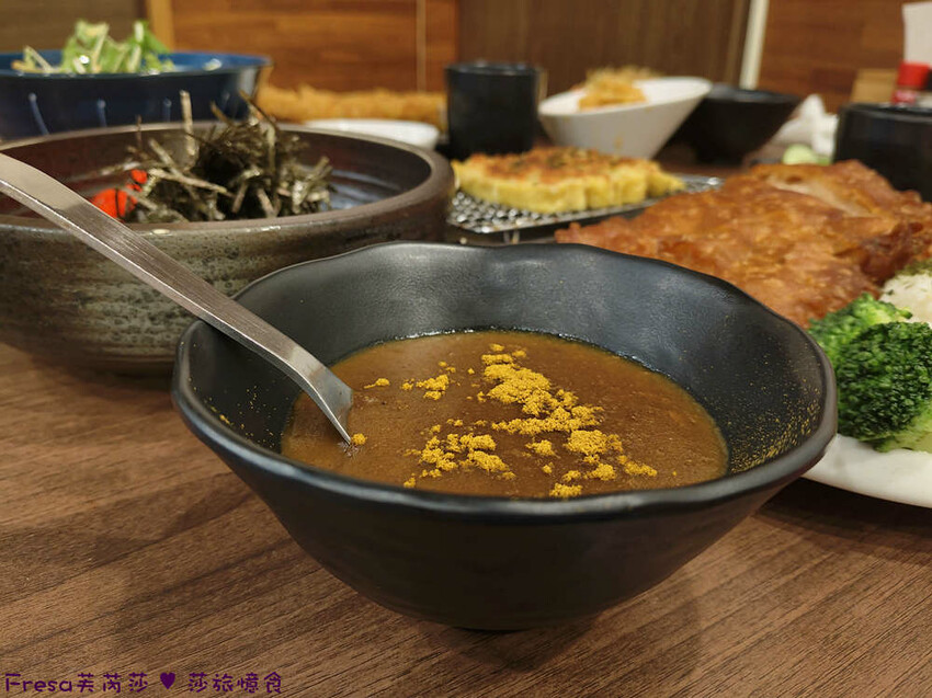 嘉義市東區嘉義拉麵【熊富手打烏龍麵館】檜意森活村附近餐廳.厚韻咖哩香!Q勁烏龍麵醇濃湯頭.還有素食烏龍麵│阿里山