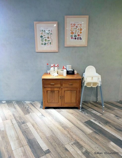 (新竹東區美食)「竹東邱記排骨酥麵-新竹店」(Crispy spareribs noodle store)Hsinchu city, Taiwan, Jun 3, 2023, SJKen