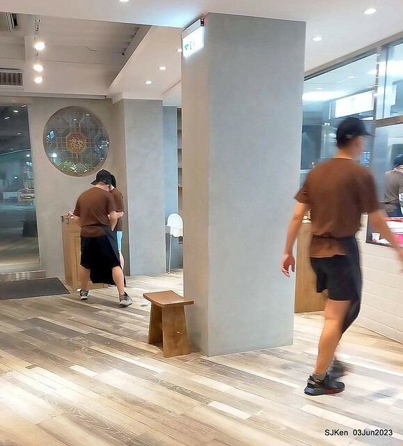 (新竹東區美食)「竹東邱記排骨酥麵-新竹店」(Crispy spareribs noodle store)Hsinchu city, Taiwan, Jun 3, 2023, SJKen