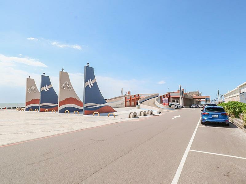 桃園新屋美食，永安漁港美食推薦，江戶壽司大生蠔超吸睛。