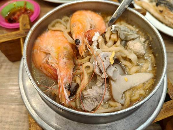 台北延三夜市正宗台式經典美食小吃推薦-東時鮮蚵-香氣爆棚用料