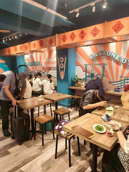 台北延三夜市正宗台式經典美食小吃推薦-東時鮮蚵-香氣爆棚用料