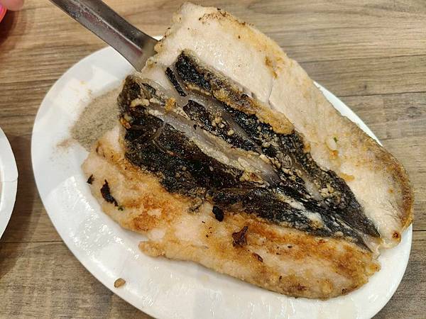 台北延三夜市正宗台式經典美食小吃推薦-東時鮮蚵-香氣爆棚用料