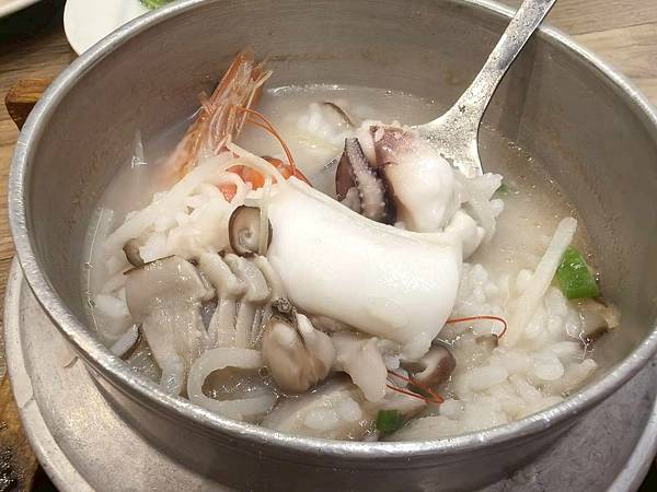 台北延三夜市正宗台式經典美食小吃推薦-東時鮮蚵-香氣爆棚用料