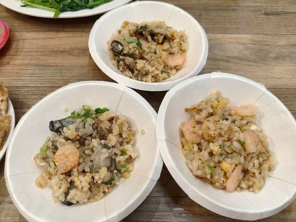 台北延三夜市正宗台式經典美食小吃推薦-東時鮮蚵-香氣爆棚用料