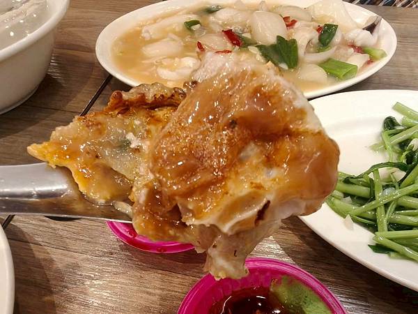 台北延三夜市正宗台式經典美食小吃推薦-東時鮮蚵-香氣爆棚用料